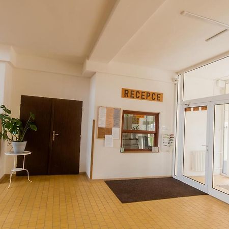 Hostel Favorit Týn nad Vltavou エクステリア 写真