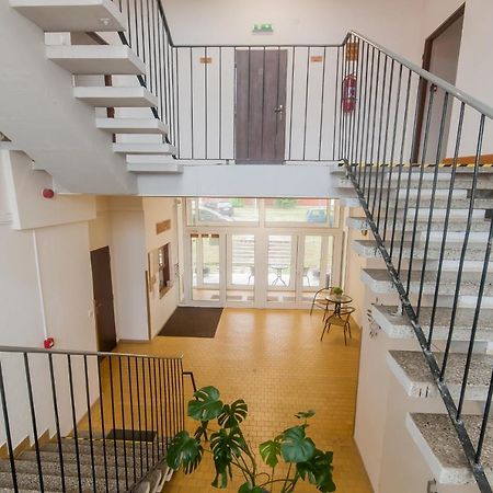 Hostel Favorit Týn nad Vltavou エクステリア 写真